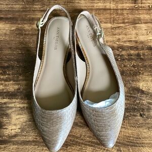 ANN TAYLOR GIANA SLINGBACK FLATS